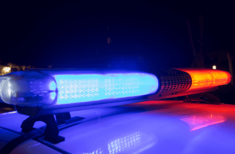 Encapuchados roban vehículo a hombre de 75 años